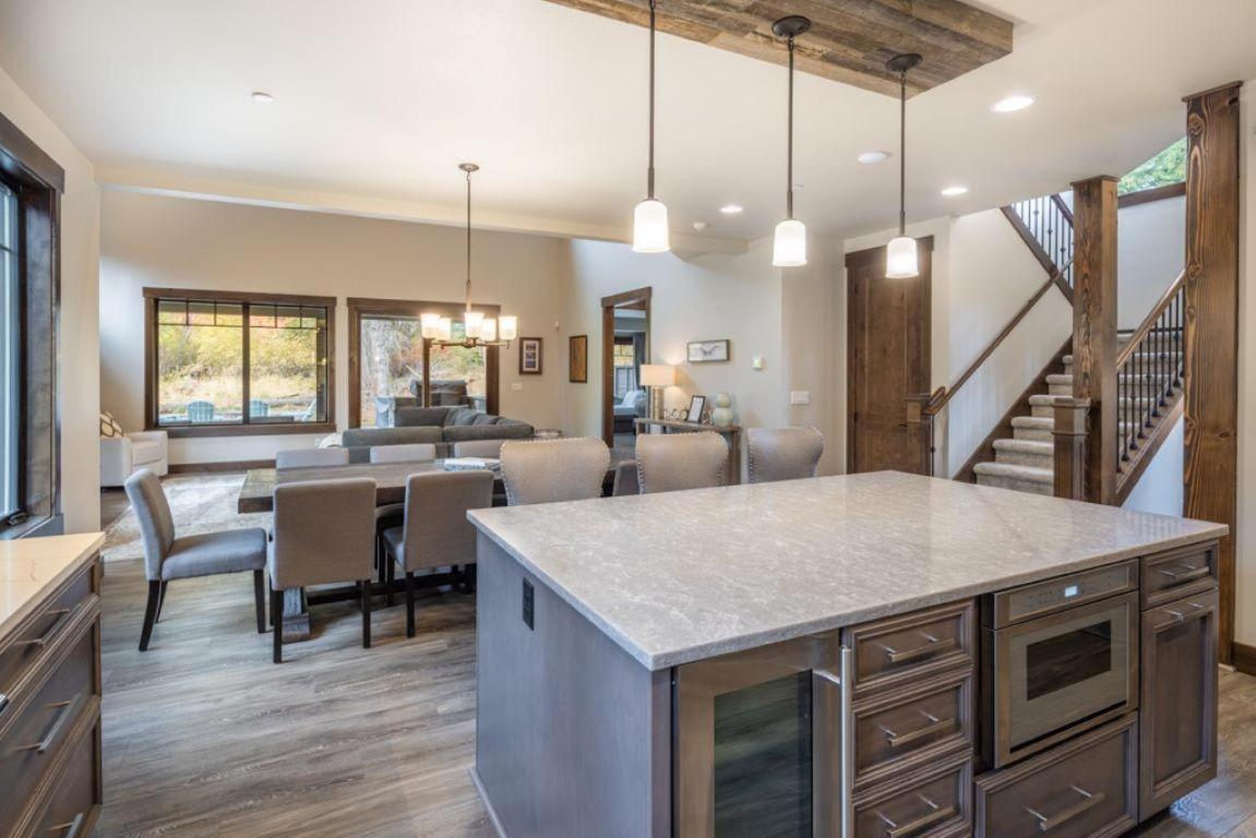 Suncadia 4 Bdrm Home Beautiful Floor To Ceiling Fireplace كلي إلوم المظهر الخارجي الصورة